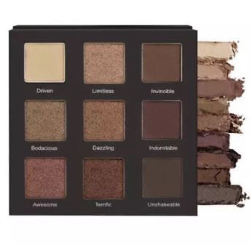BNIB RealHer Play Book Shadow Palette II